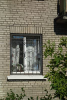 Распашная решетка на окно 5